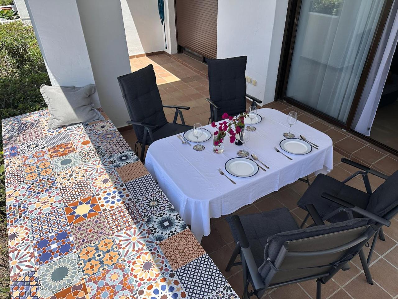 Quiet Family Apartment, 4 Pools, Close To The Beach And Golf, La Marina Alcaidesa 9 02 المظهر الخارجي الصورة