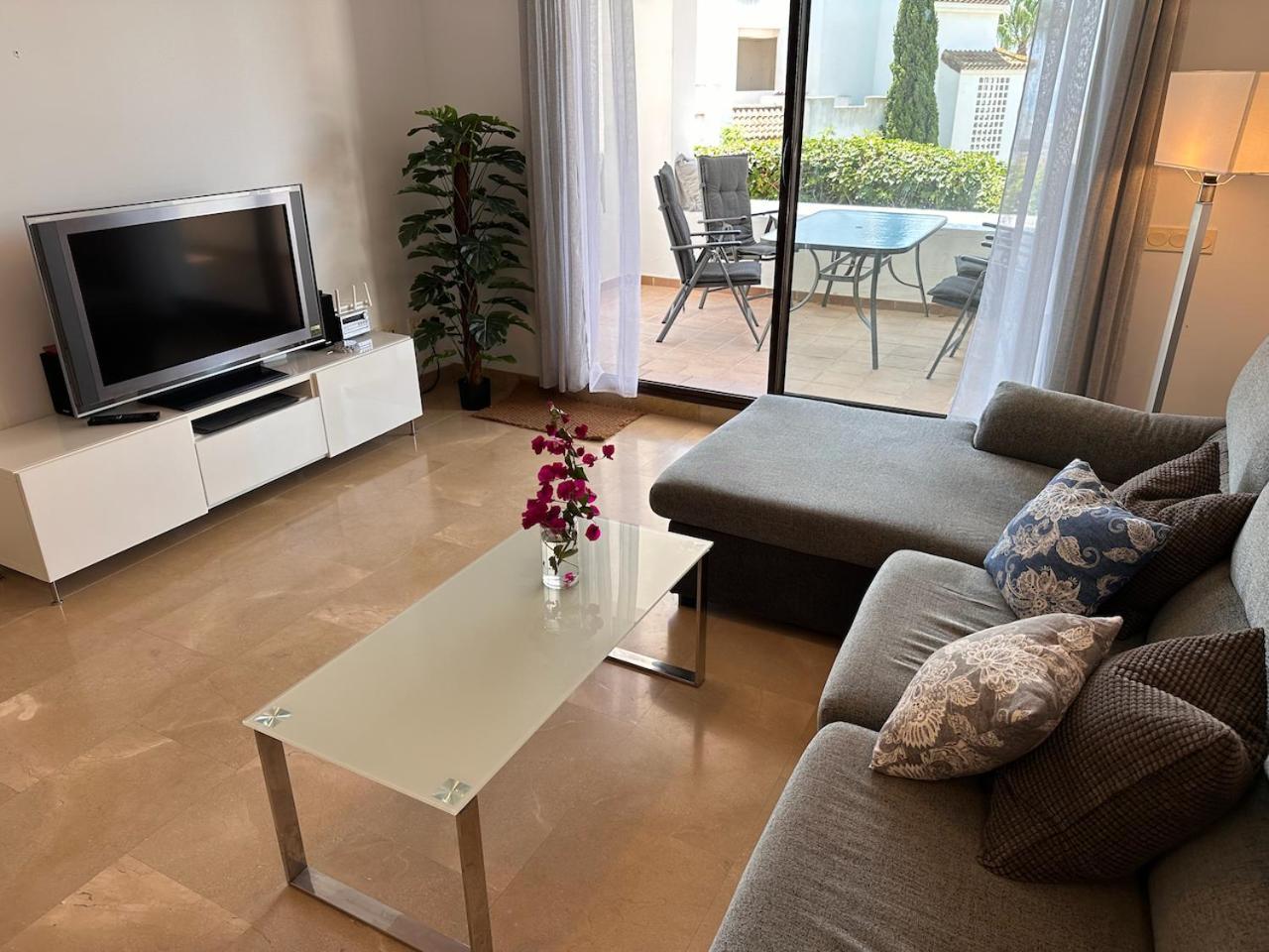 Quiet Family Apartment, 4 Pools, Close To The Beach And Golf, La Marina Alcaidesa 9 02 المظهر الخارجي الصورة